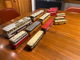Lot de bus et camions Dinky, Corgi, Lesney, Tekno etc.