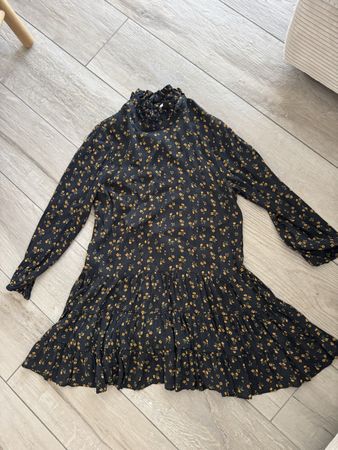 Kleid schwarz mit Blumenmuster
