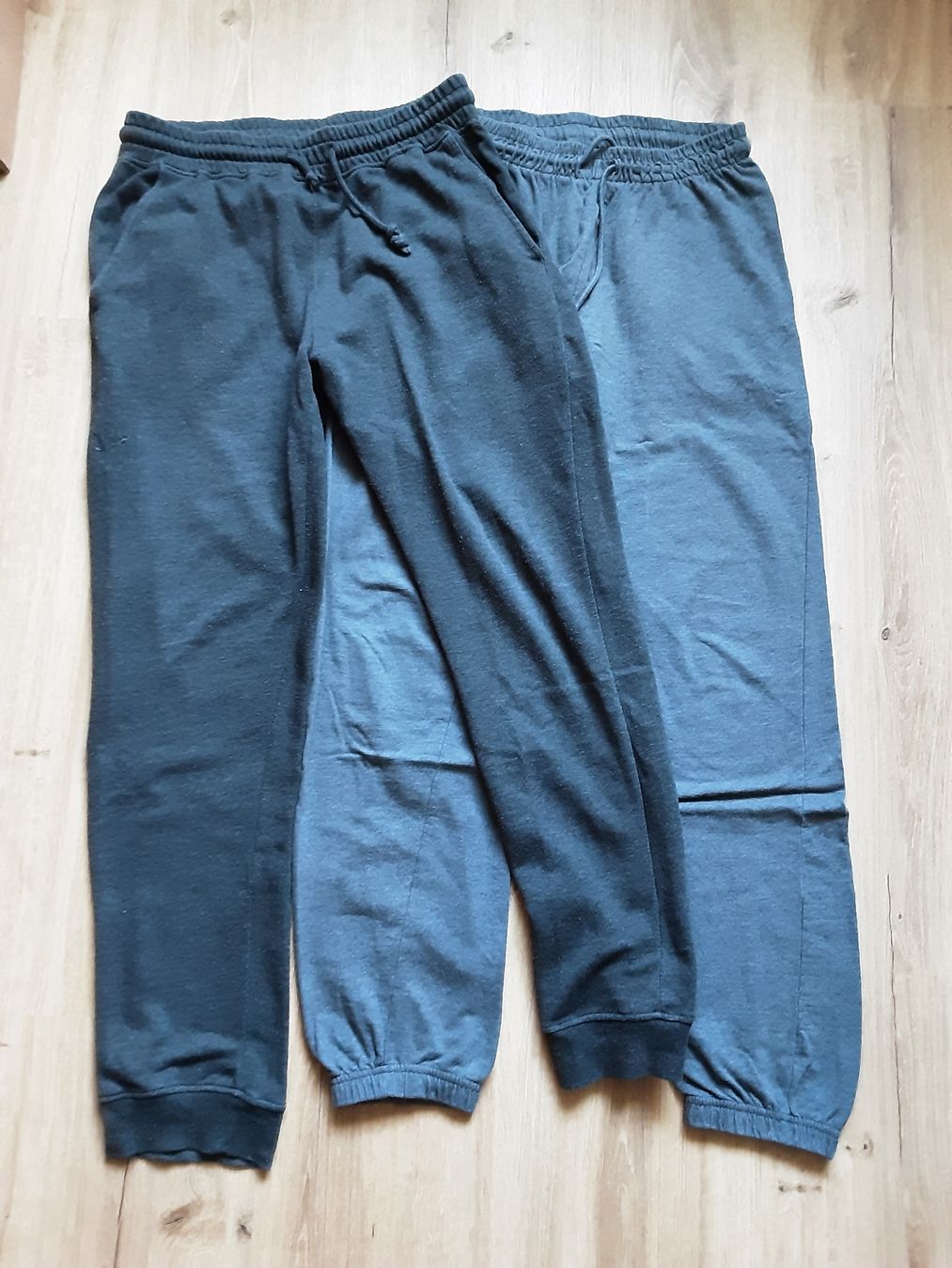 Kleiderpakete: Herren Jogginghosen Grösse M  – Gebraucht aus Altdorf UR von Brandli