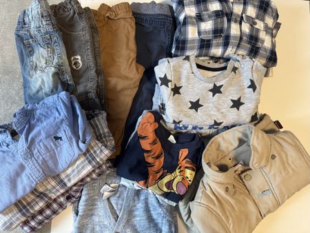 Jungen Kleiderpaket, Grösse 74 Hosen, Shirts, Jacke