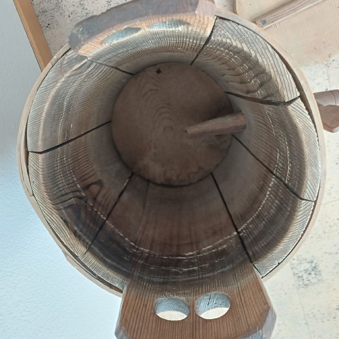 Accessori: Holzfässli mit Ausguss und Deckel – Usato da Trimmis venduto da grrose 1