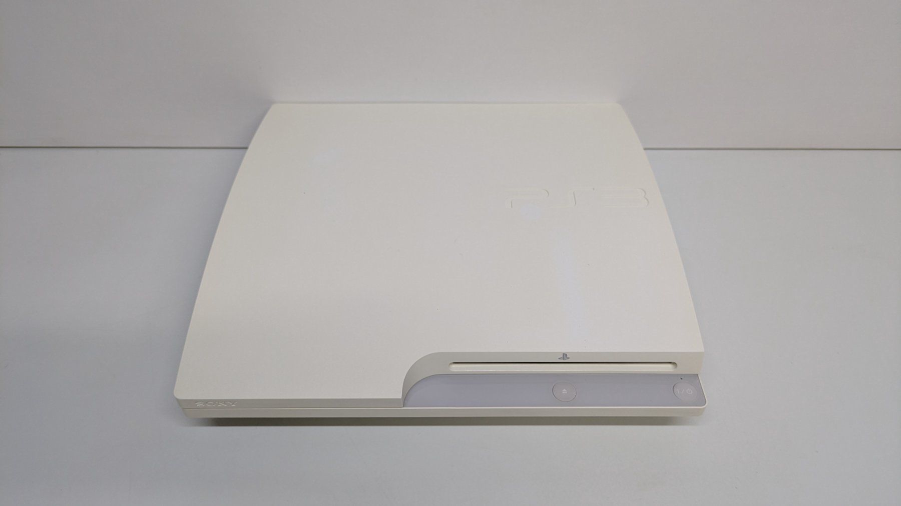 Sony Console: PlayStation 3 Slim in weiss mit 2 Controller – Usato da Menziken venduto da mame18 3