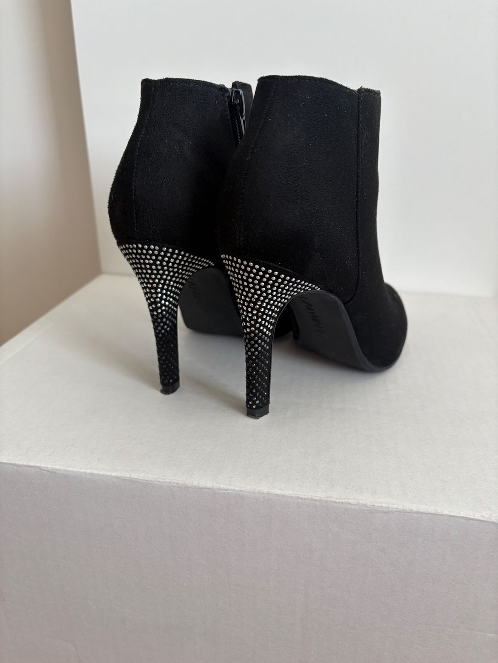 Chaussures femmes: CATWALK Stiefeletten – Glitzer‑Pfennigabsatz, wie neu – Neuf (Voir description) à Basel par Nofretete39 5
