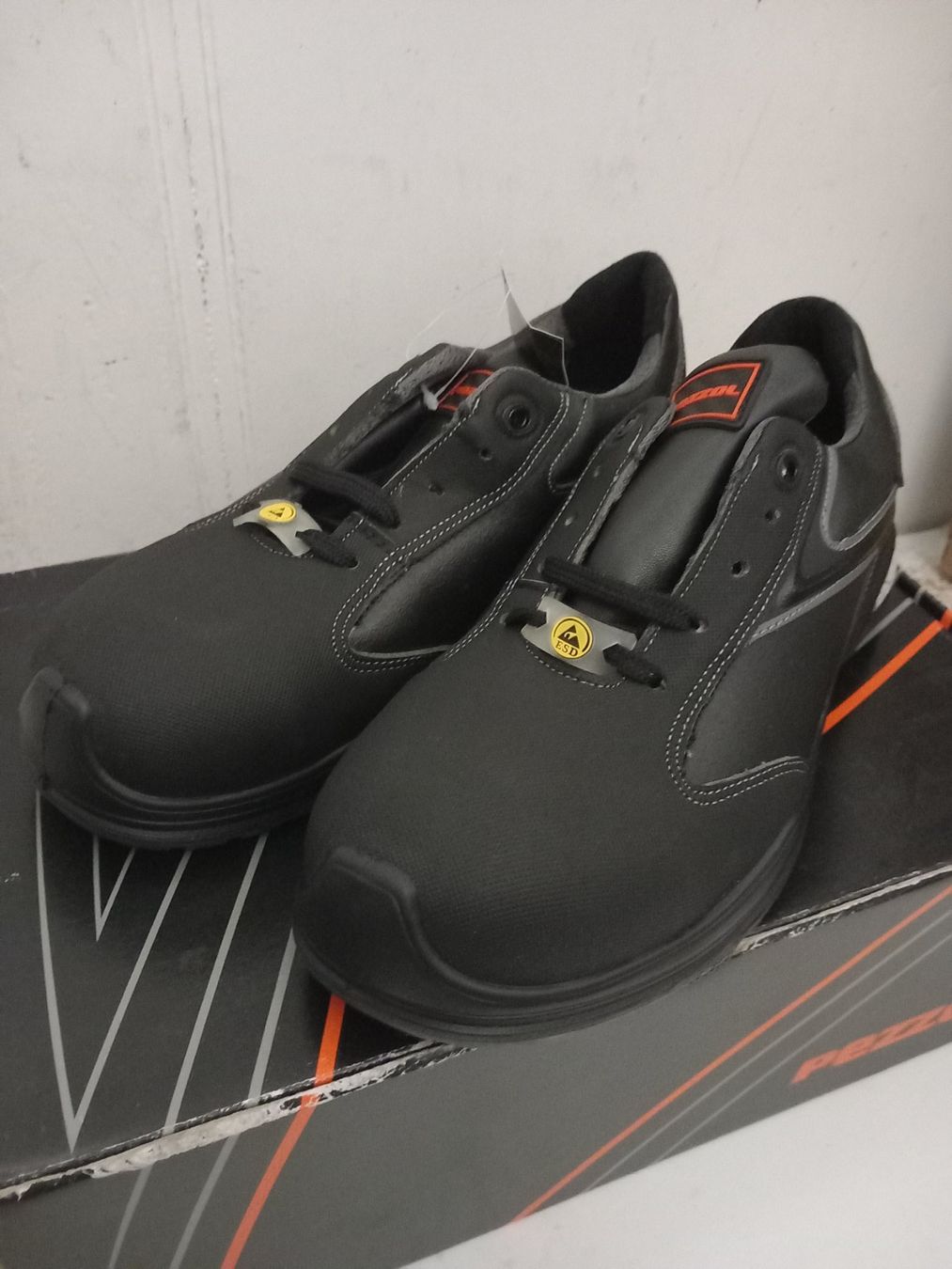 Scarpe da uomo: Pezzol S3 Sicherheitsarbeitsschuh Gr.39 – Nuovo e nell'imballaggio originale da Thun venduto da Beas-Allerlei