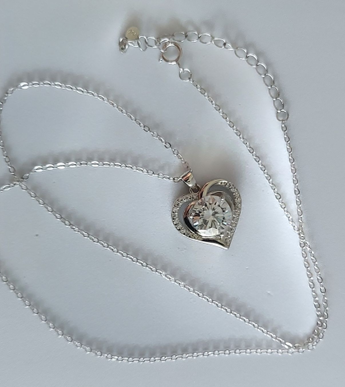 Ketten: Silberkette mit Herzanhänger,  3ct Moissanite – Neu (gemäss Beschreibung) aus Ettenhausen TG von CH2300 4