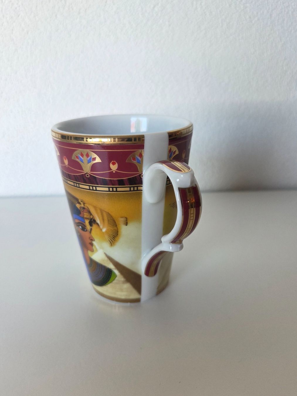 Tazze: Ägyptische Tasse mit Motiven – Usato da Zürich venduto da Lela-Mirela 3