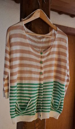 leichte Strickjacke