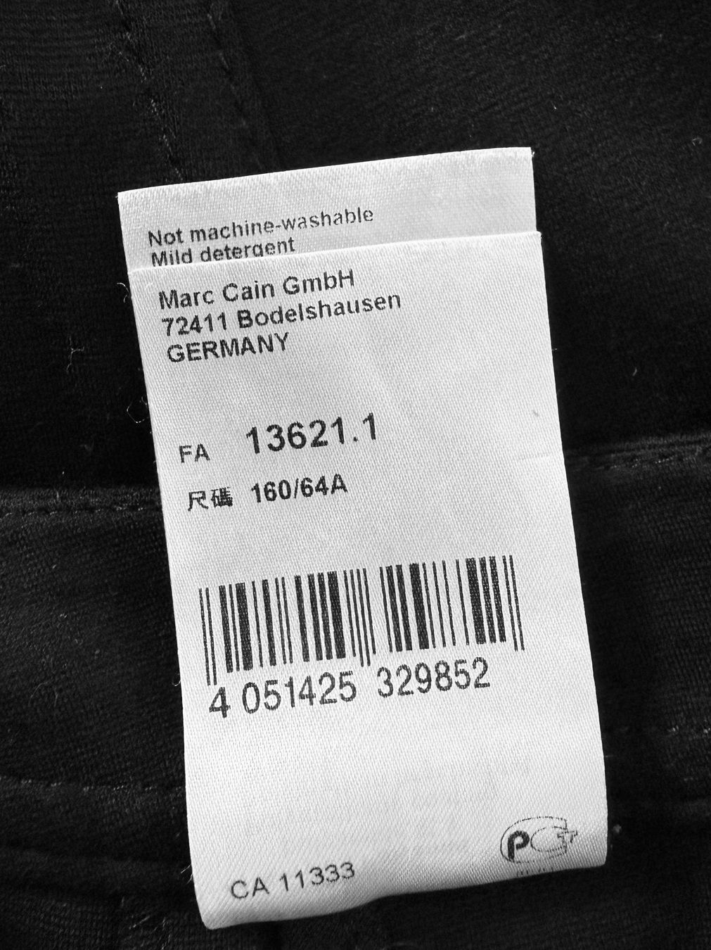 Marc Cain Hosen: MARCCAIN, schwarze Slim-Fit-Hose oder Jeans***** – Gebraucht aus Dübendorf von Orc_nl6t 6