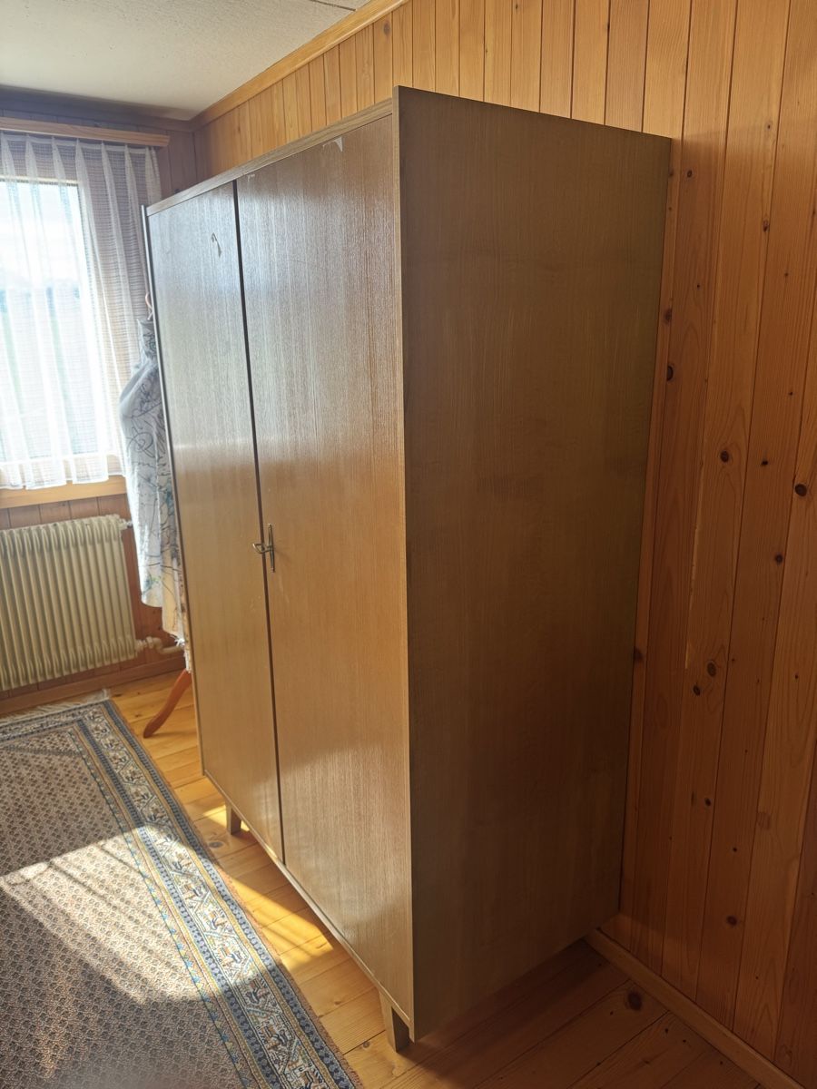 Armadi: Schrank. Abholen in Herisau AR – Usato da Binningen venduto da alo_fq79 1