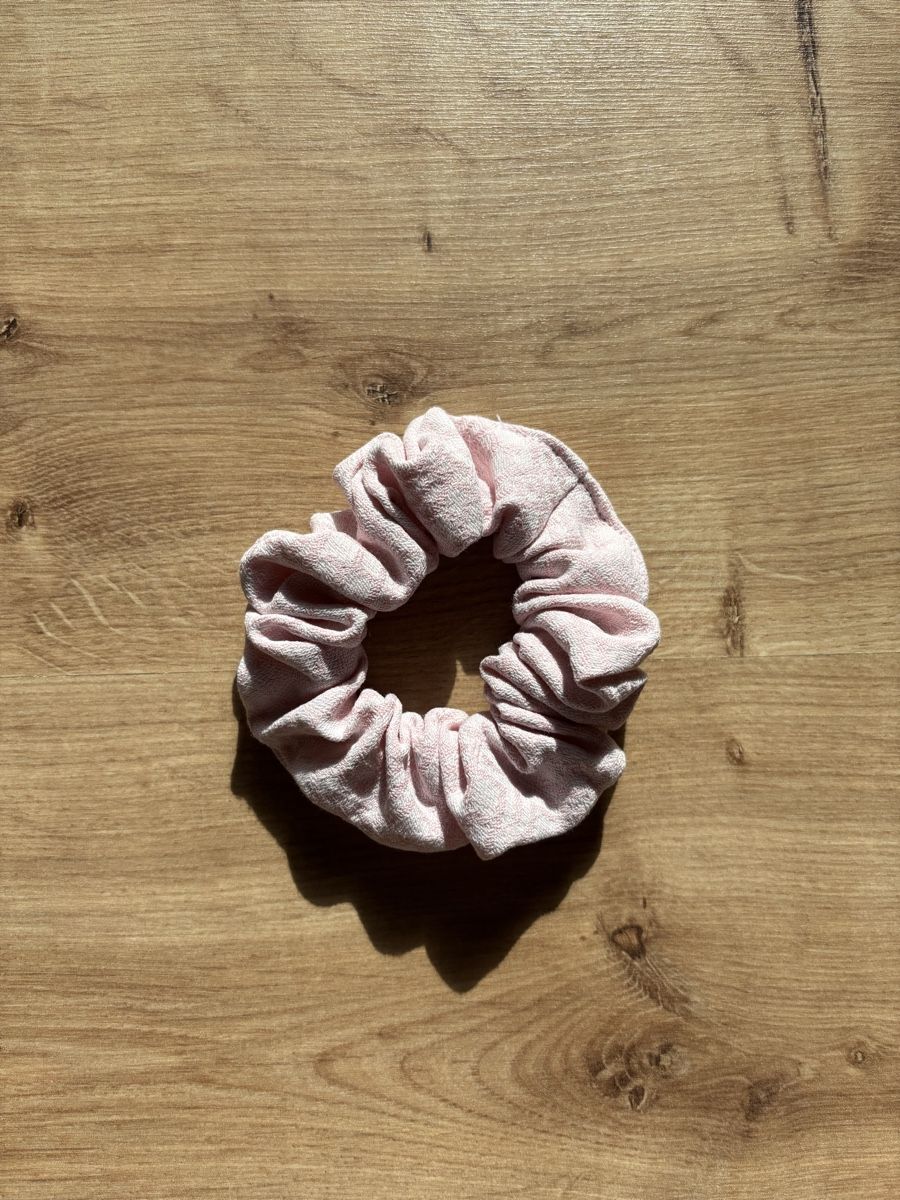 Accessori per capelli: SELFMADE pink scrunchie  – Nuovo e nell'imballaggio originale da Tavannes venduto da callie.mcli