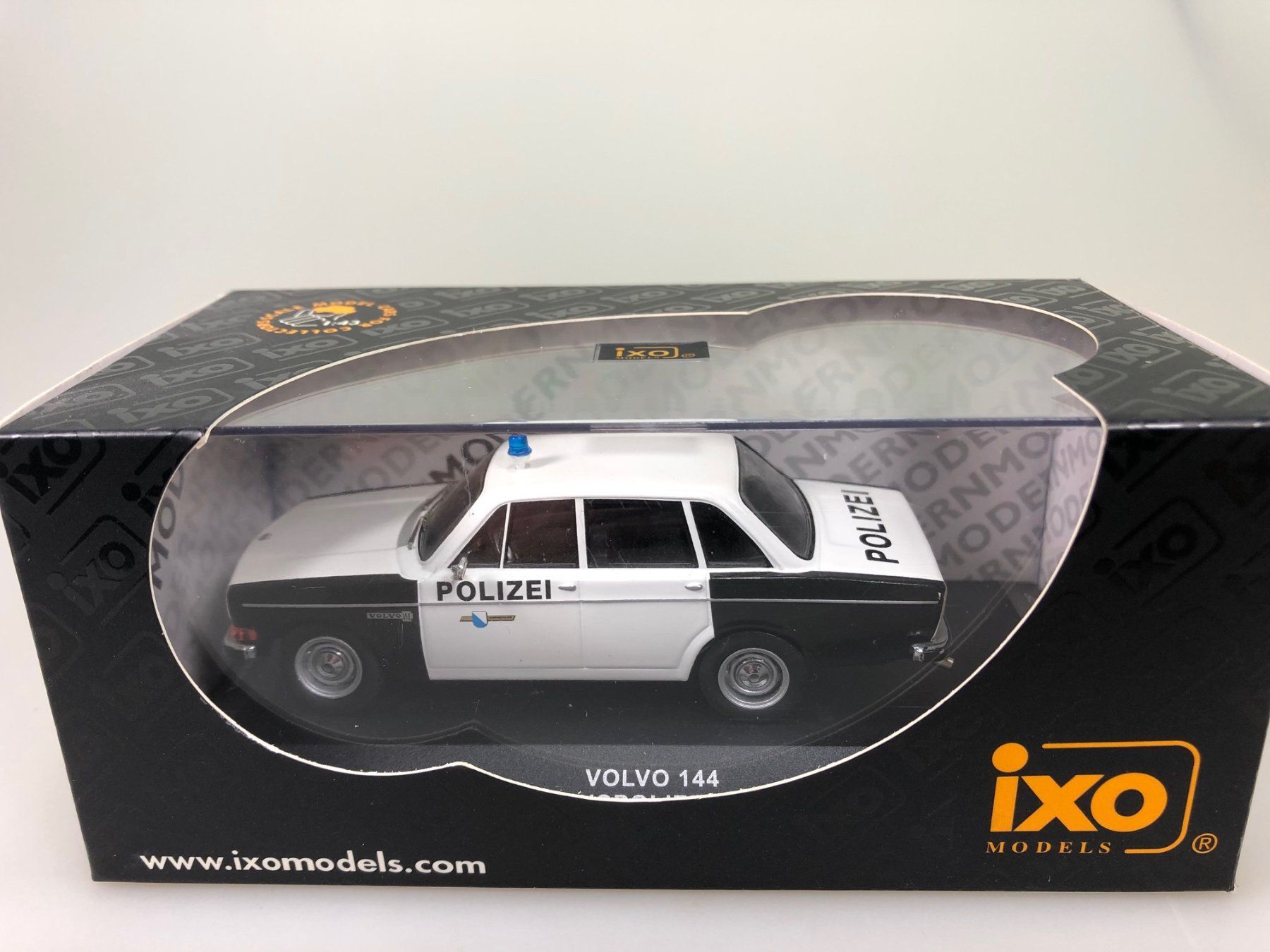 Volvo Modellini d'auto: Volvo 144 Polizei - IXO - 1:43 – Usato da Widen venduto da Himan 3