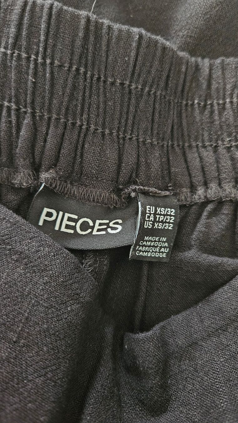 Pieces Pantaloni: Luftige Stoffhose Gr. XS – Usato da Hettlingen venduto da Leaena279 4