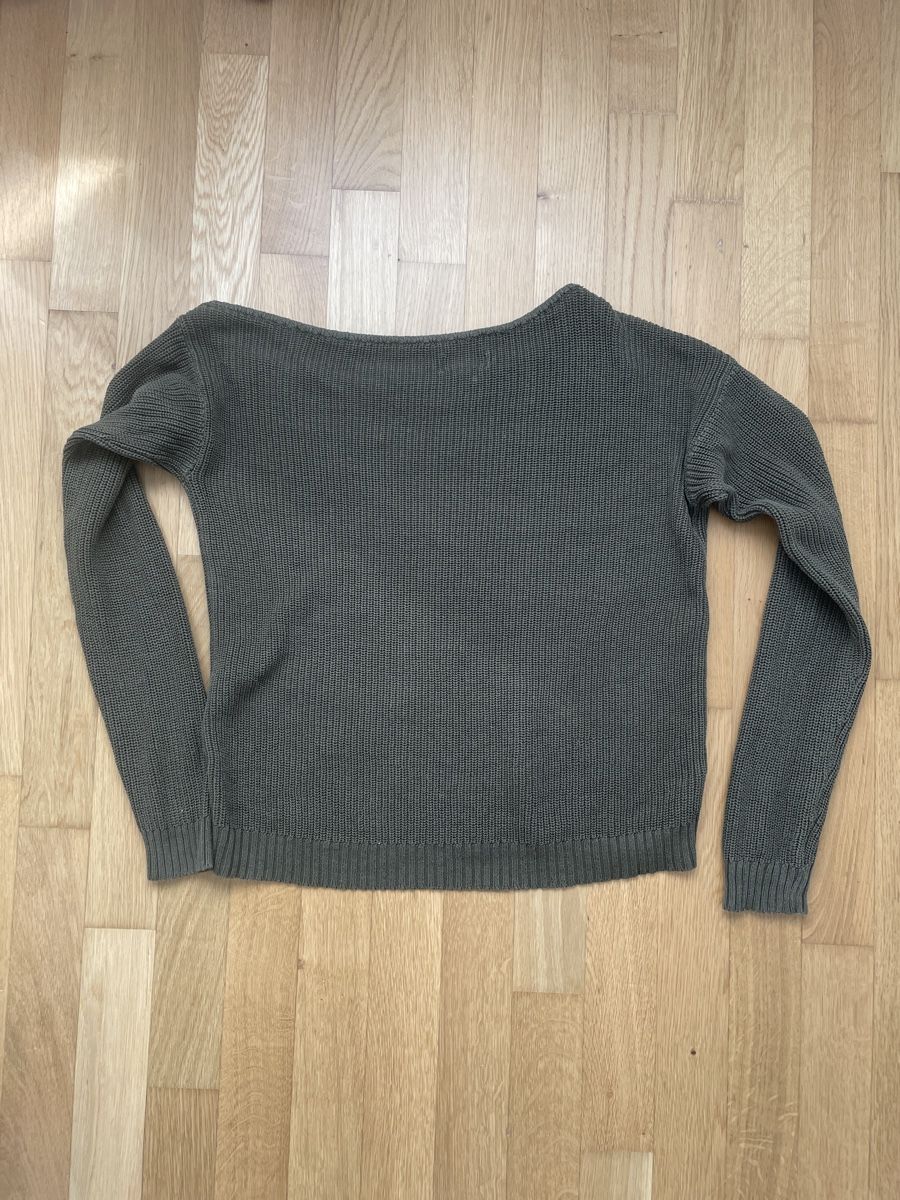 Pullover & Sweatshirts: leicht asymmetrischer Pullover in Khaki Gr. S – Gebraucht aus Wil SG von Miwil 1
