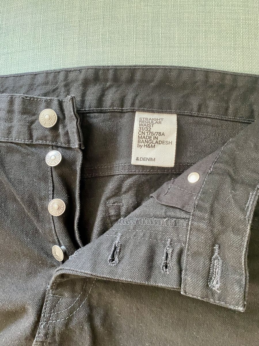 H&M Jeans: H&M Black Denim Jeans - Straight Leg – Nuovo (secondo la descrizione) da Zollikerberg venduto da mvm_68rc 2