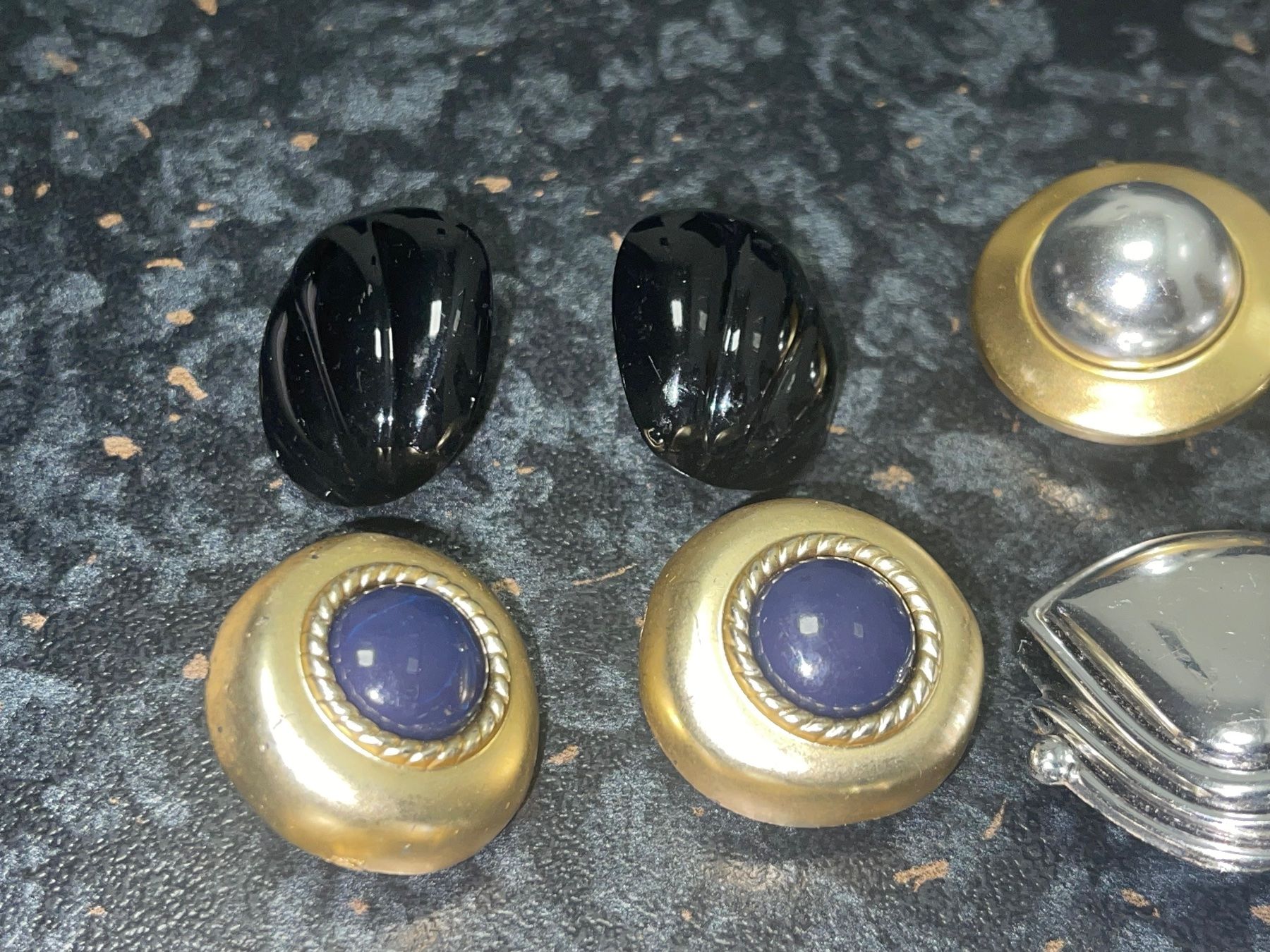Ohrringe & -stecker: 12 Sets Vintage Ohrclips – Gebraucht aus Kaiseraugst von Drasa 6