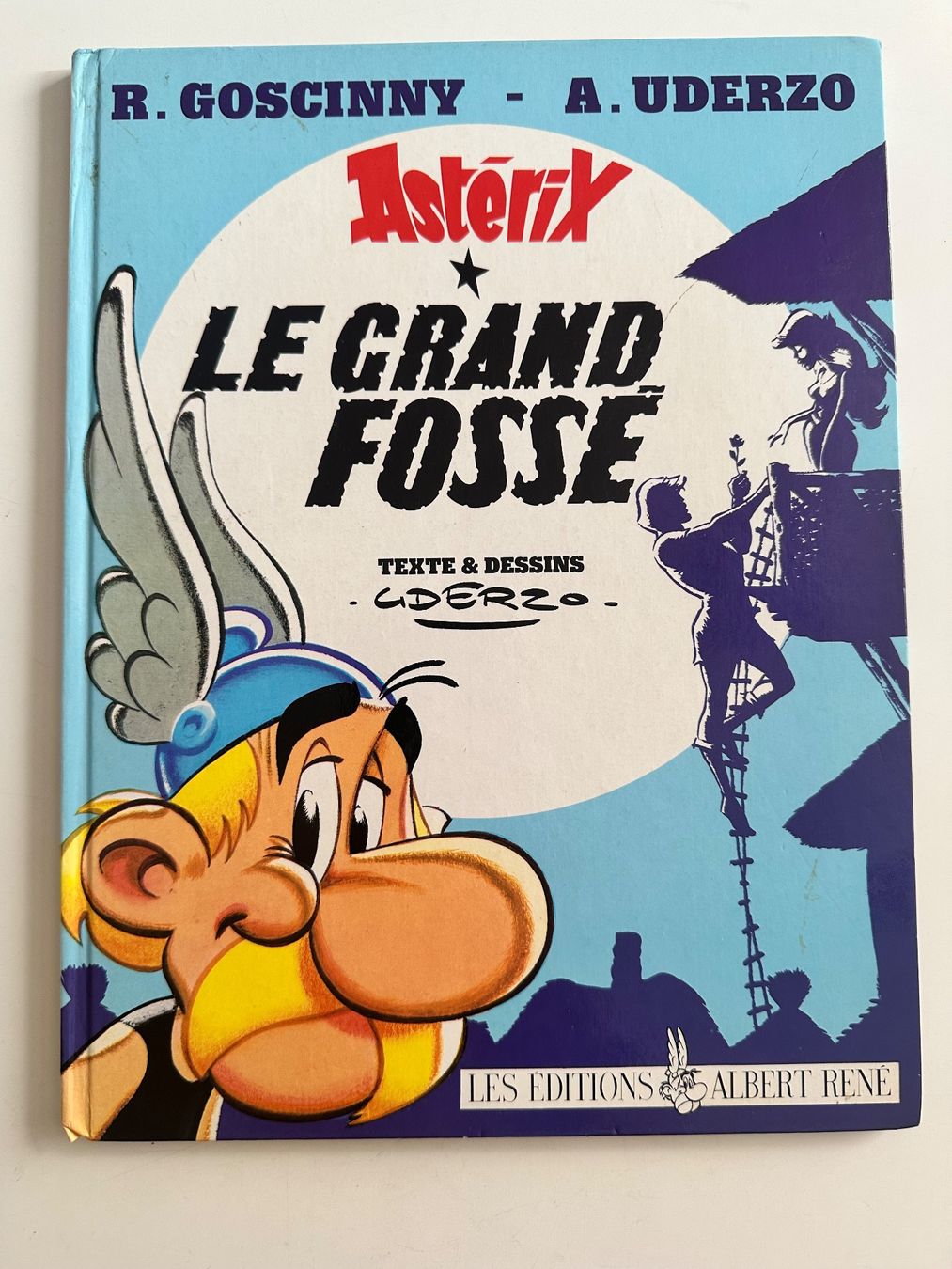 Comics: ASTERIX - LE GRAND FOSSÉ - HARDCOVER – Gebraucht aus Münsingen von Ganjam