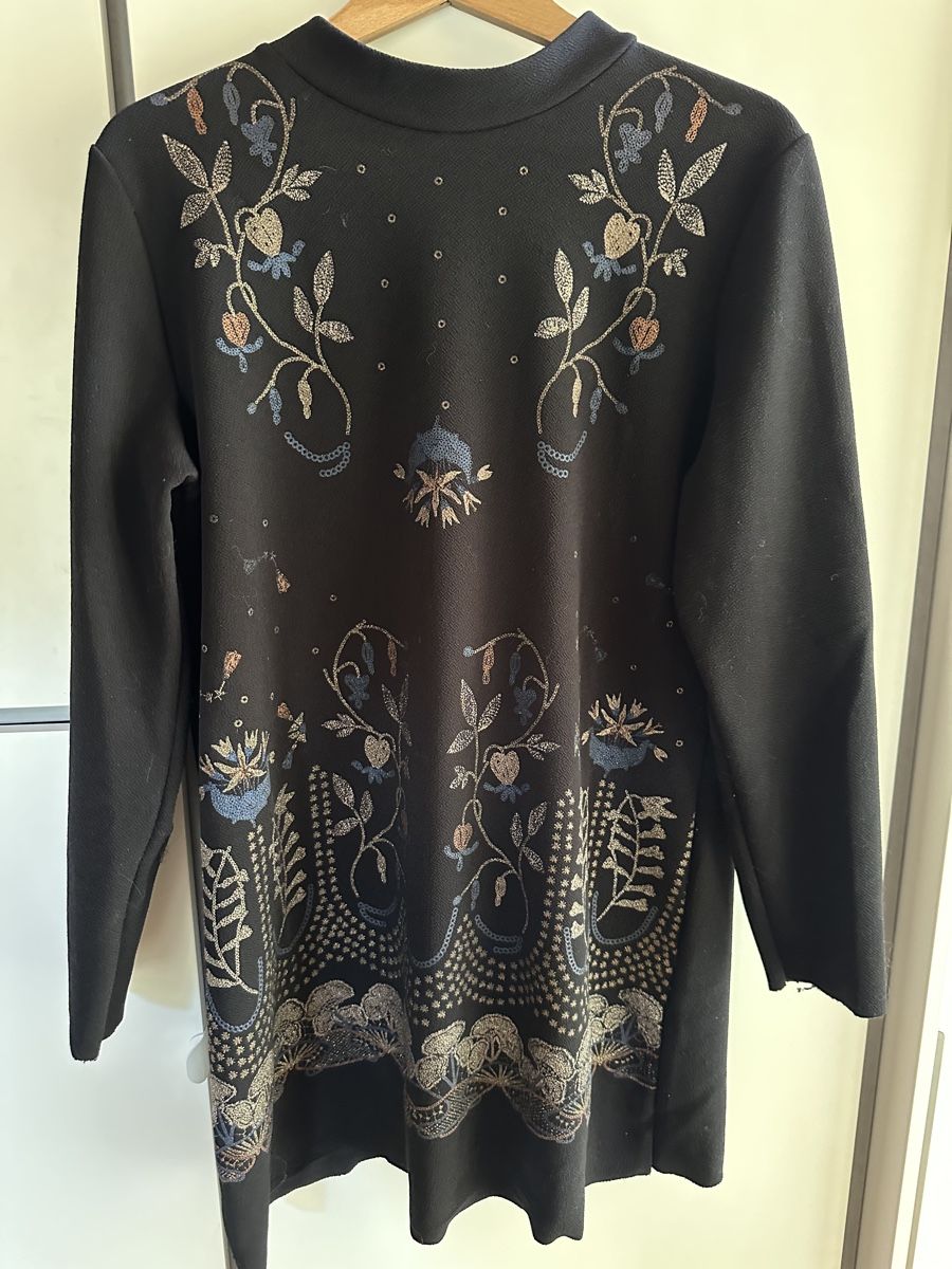 Zara Vestiti: Elegantes Kleid mit Blumenmuster – Usato da Zollikofen venduto da Taximan89