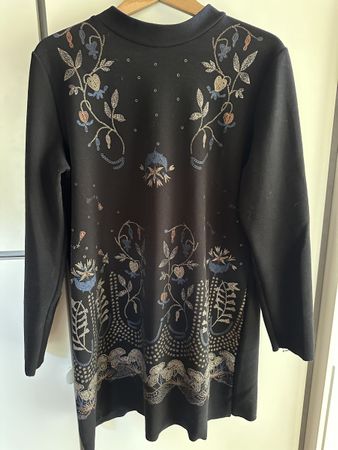 Elegantes Kleid mit Blumenmuster
