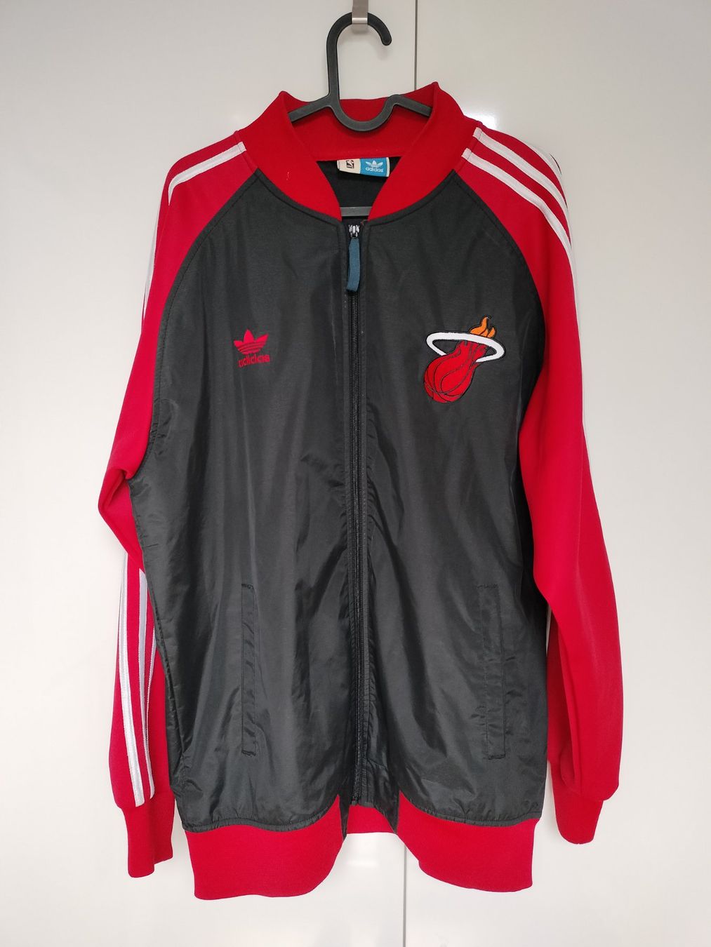 Adidas Giacche: NBA Miami Heat Jacke / Gr. L – Usato da Bern venduto da SportsMemos