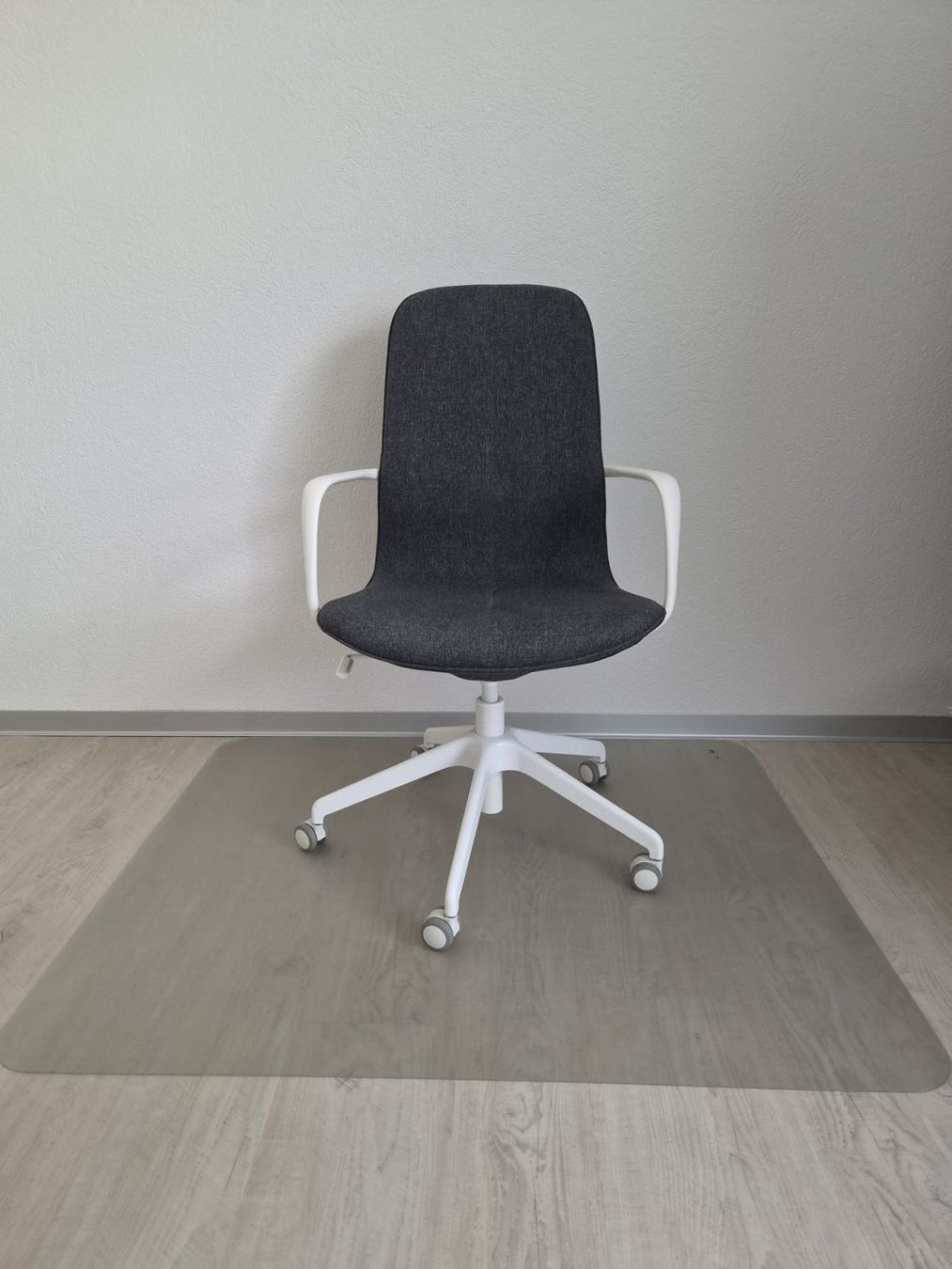 Ikea Stühle: Bürostuhl IKEA Långfjäll – Gebraucht aus Burgdorf von kat_xyr8 1