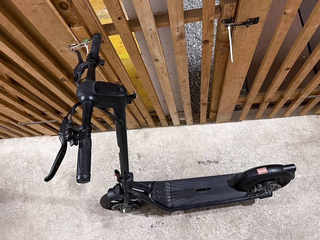 Scooters: E scooter – D'occasion à Dietikon par SamsonS01 1