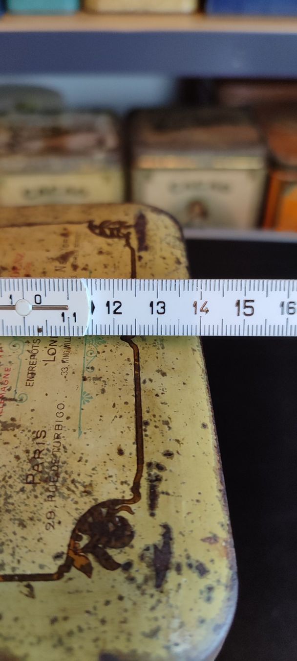 Suchard Barattoli: Wunderschöne alte Blechdose von Suchard Kussmädchen 4 22cm – Usato da Gelterkinden venduto da MYSTOREFORYOU4460 9