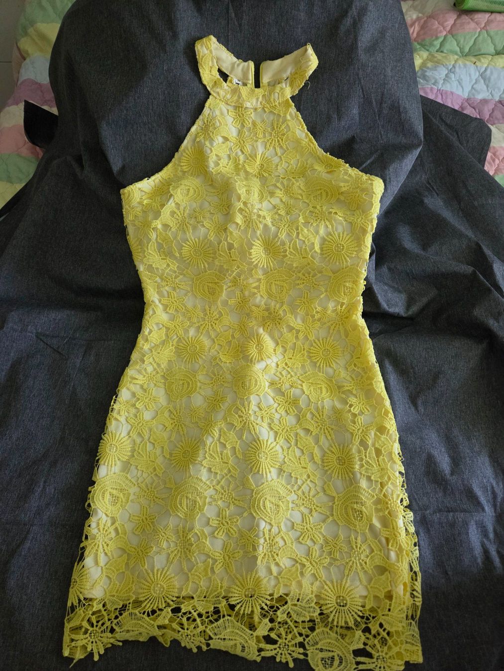 Vestiti: Wunderschönes Neckholder-Spitzenkleid – Nuovo (secondo la descrizione) da Abtwil AG venduto da MaVo.0710 1