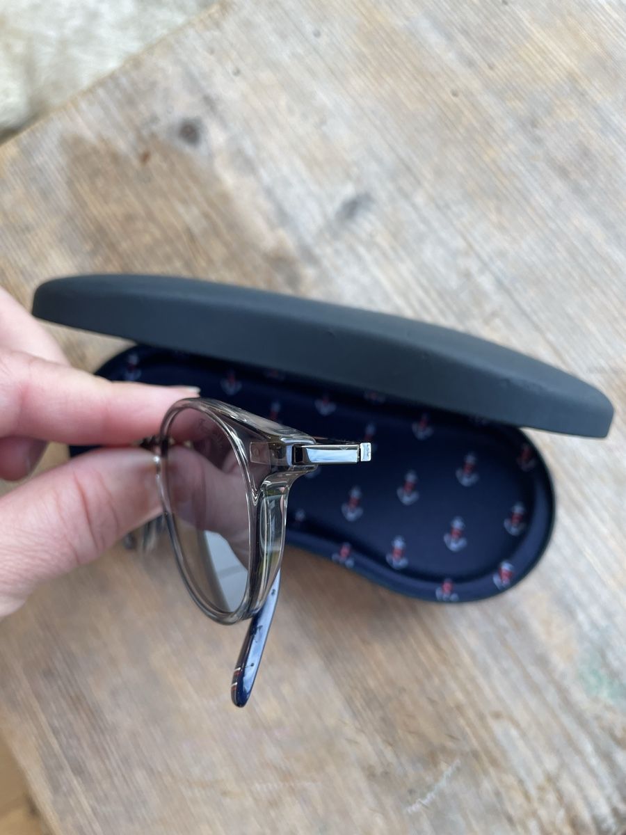 Lunettes & Verres: Kindersonnenbrille Façonnable – Neuf (Voir description) à Grabs par Saskia033 3