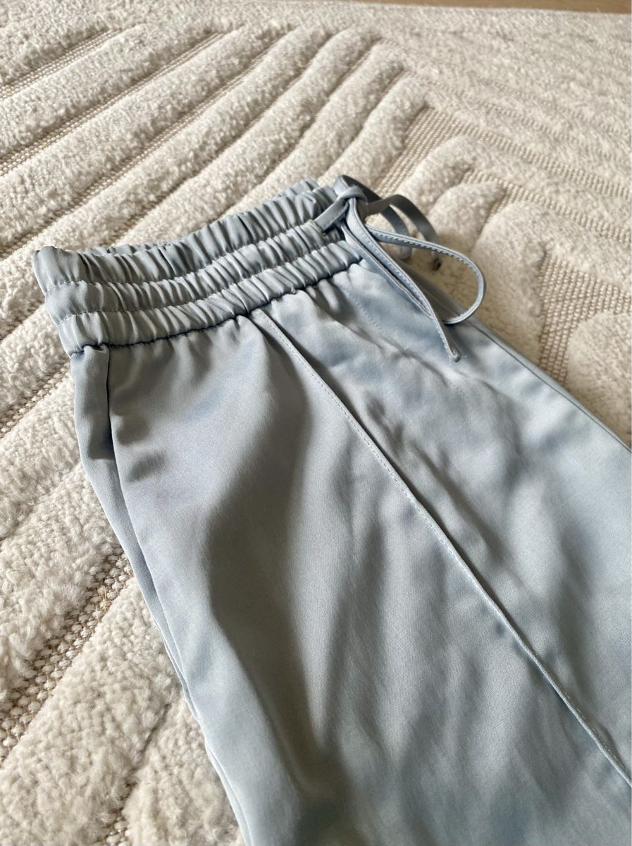 Zara Pantaloni: Zara pants XS light blue – Usato da Territet venduto da gai_5phl 3