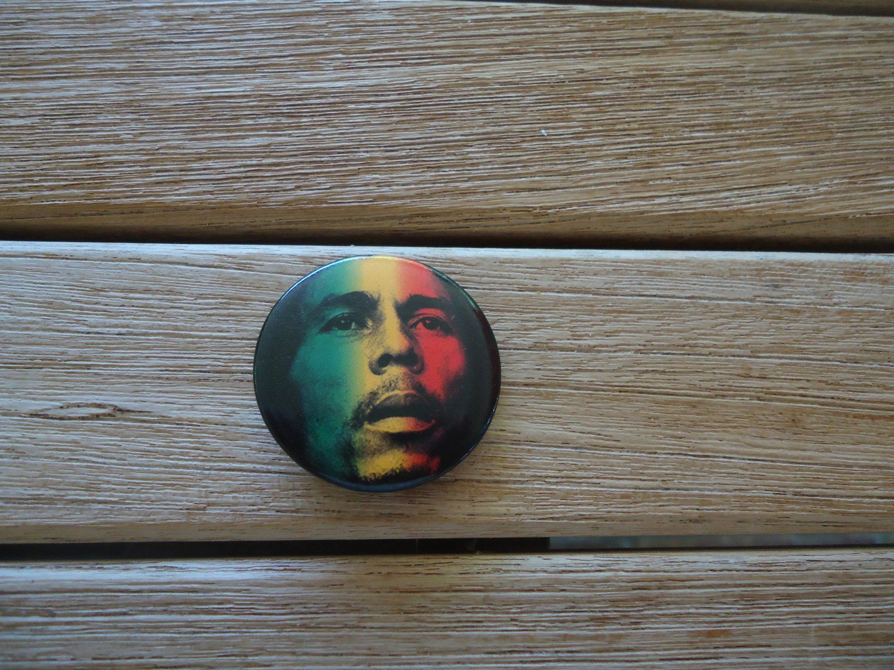 Broches & Aiguilles: Broche "Bob Marley" – D'occasion à Vessy par mafabe