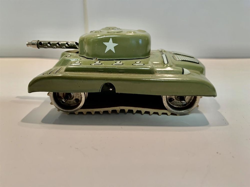 Gama Panzer Kanone funkt und bewegt sich 8