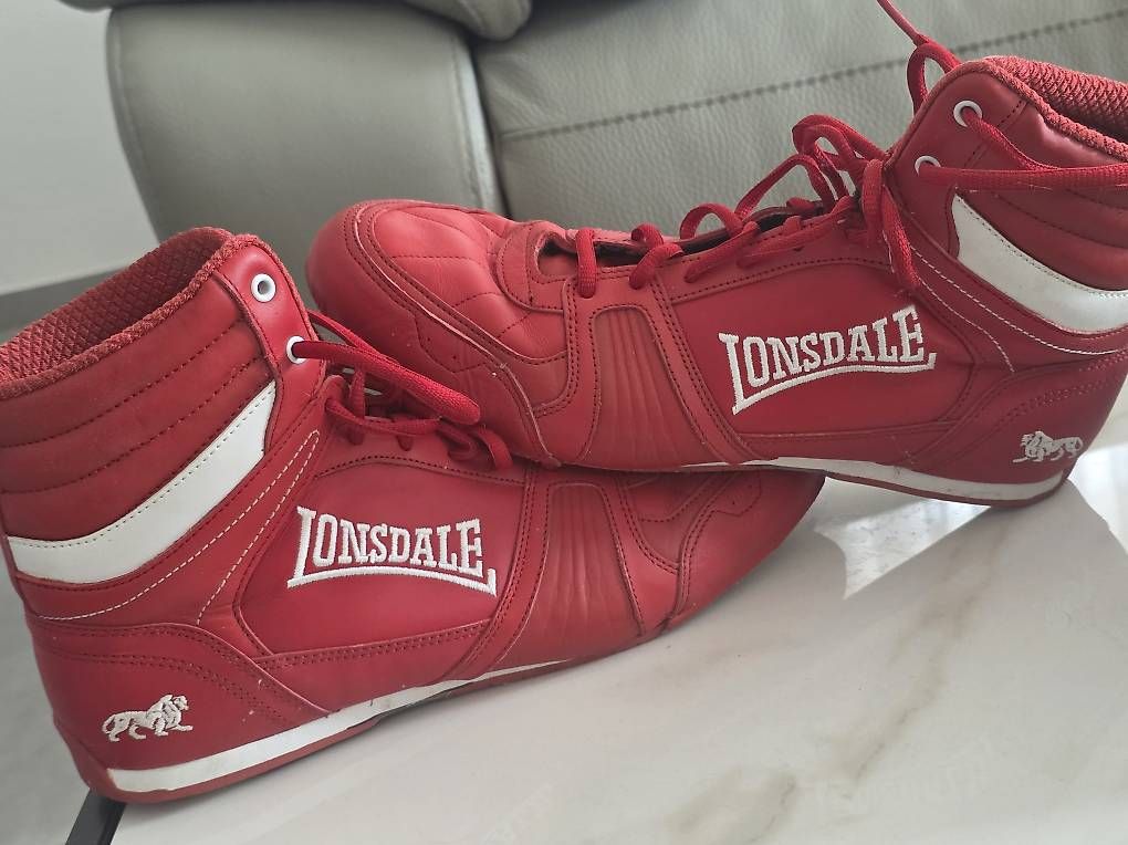 Scarpe da uomo: Scapre da Pugilato Leone nr 45 – Usato da comano venduto da alangoa