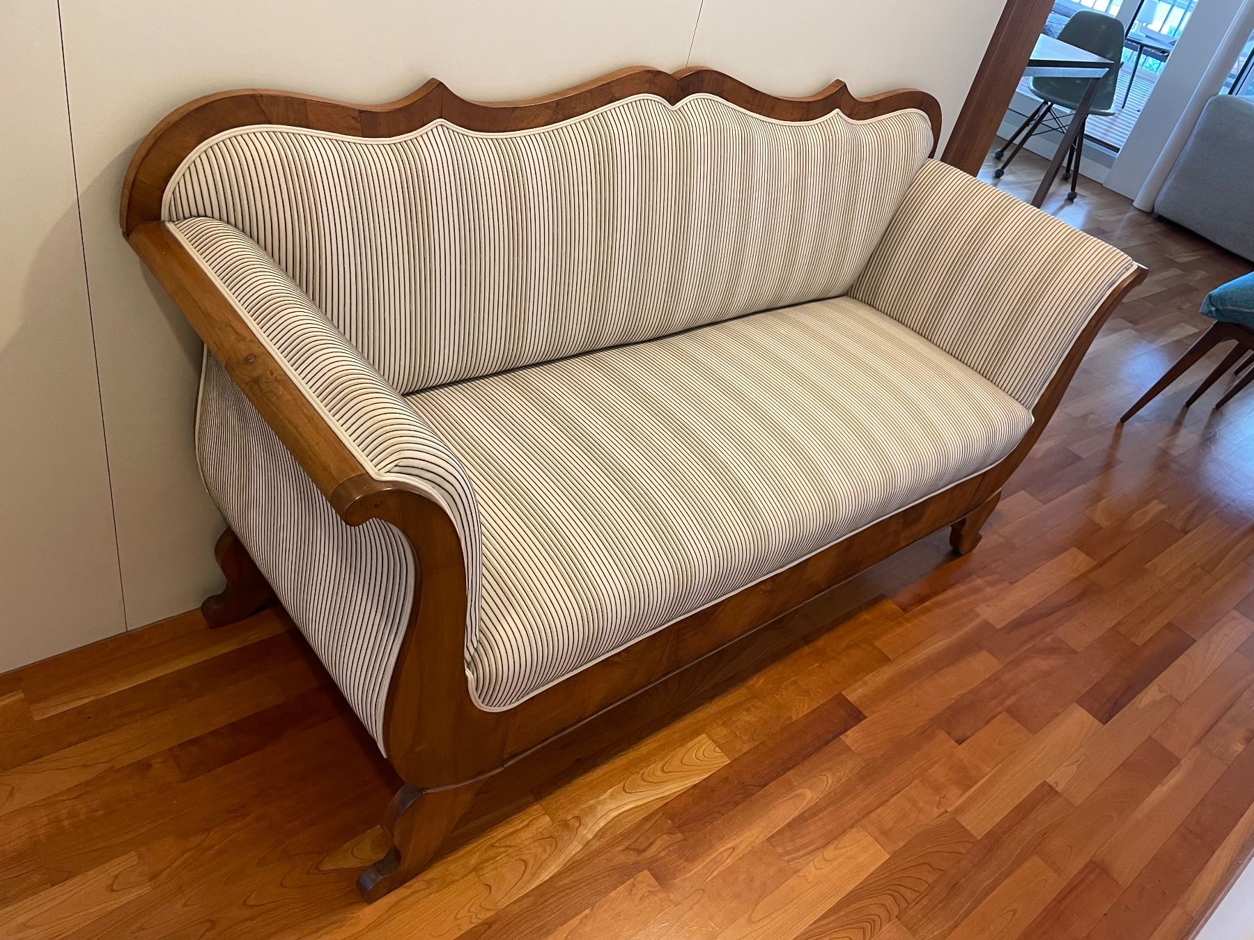 Divani: Biedermeier Sofa restauriert – Usato da Luzern venduto da Txavi 3