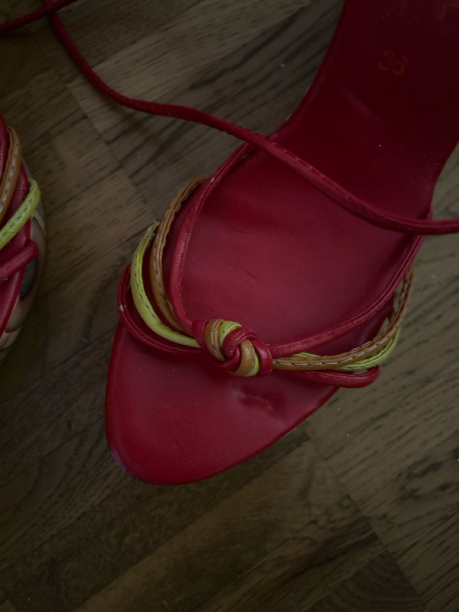 Scarpe da donna: Sandales – Usato da PUlly venduto da mum_22vds 2
