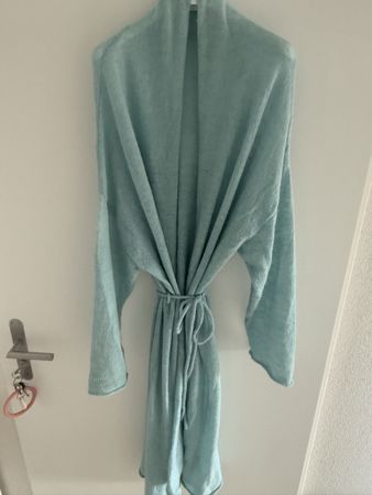 Strickmantel hellblau Grösse XL mit Bindegürtel neuwertig