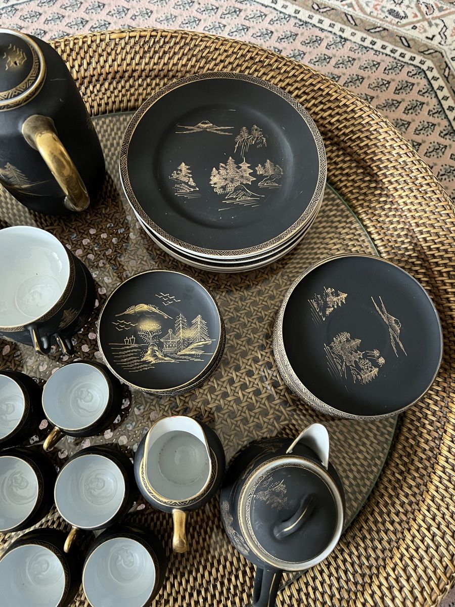 Geschirrsets: Kaffeeservice schwarz mit Handmalerei 22K Gold Eggshell – Neu (gemäss Beschreibung) aus Perlen von Chregle1 2