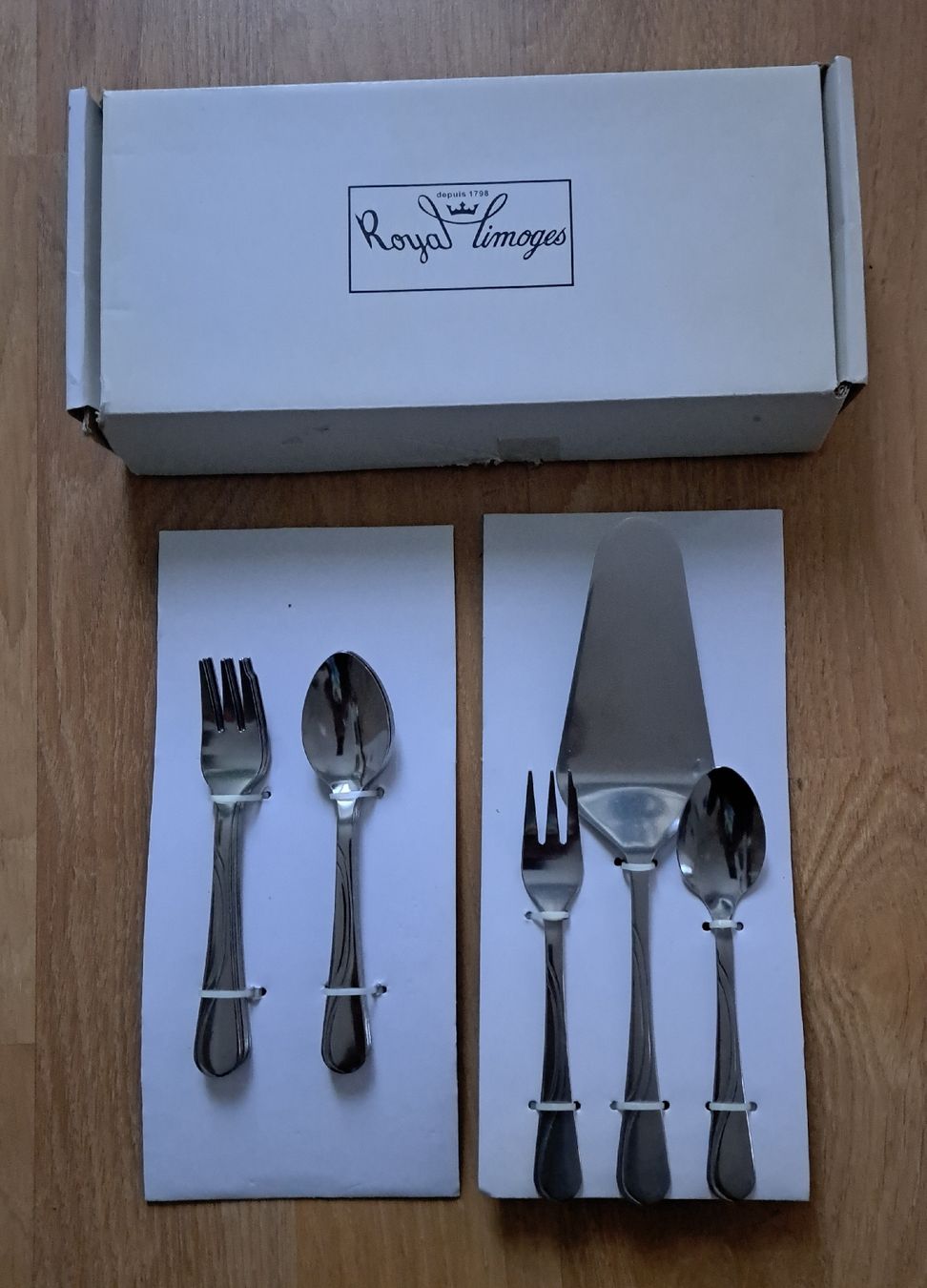 Bestecksets: Service à gâteau "Royal Limoges" – Neu und originalverpackt aus St-Imier von supernova21