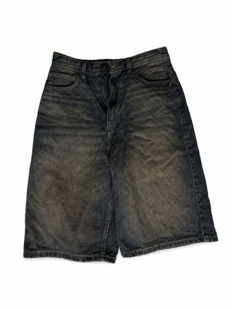 Neuwertige Shorts Jeans - Pull & Bear - 36 (29)