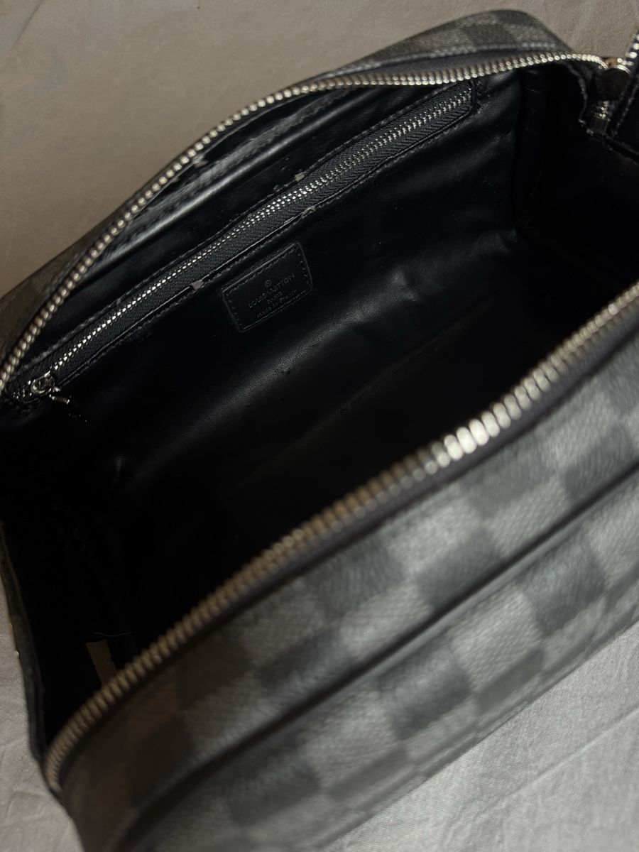 Louis Vuitton Taschen: Louis Vuitton Etui Schwarz – Gebraucht aus Zürich von yneez 2