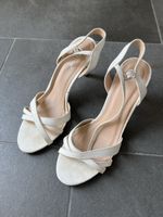 Sandalen mit Absatz - Gr. 39