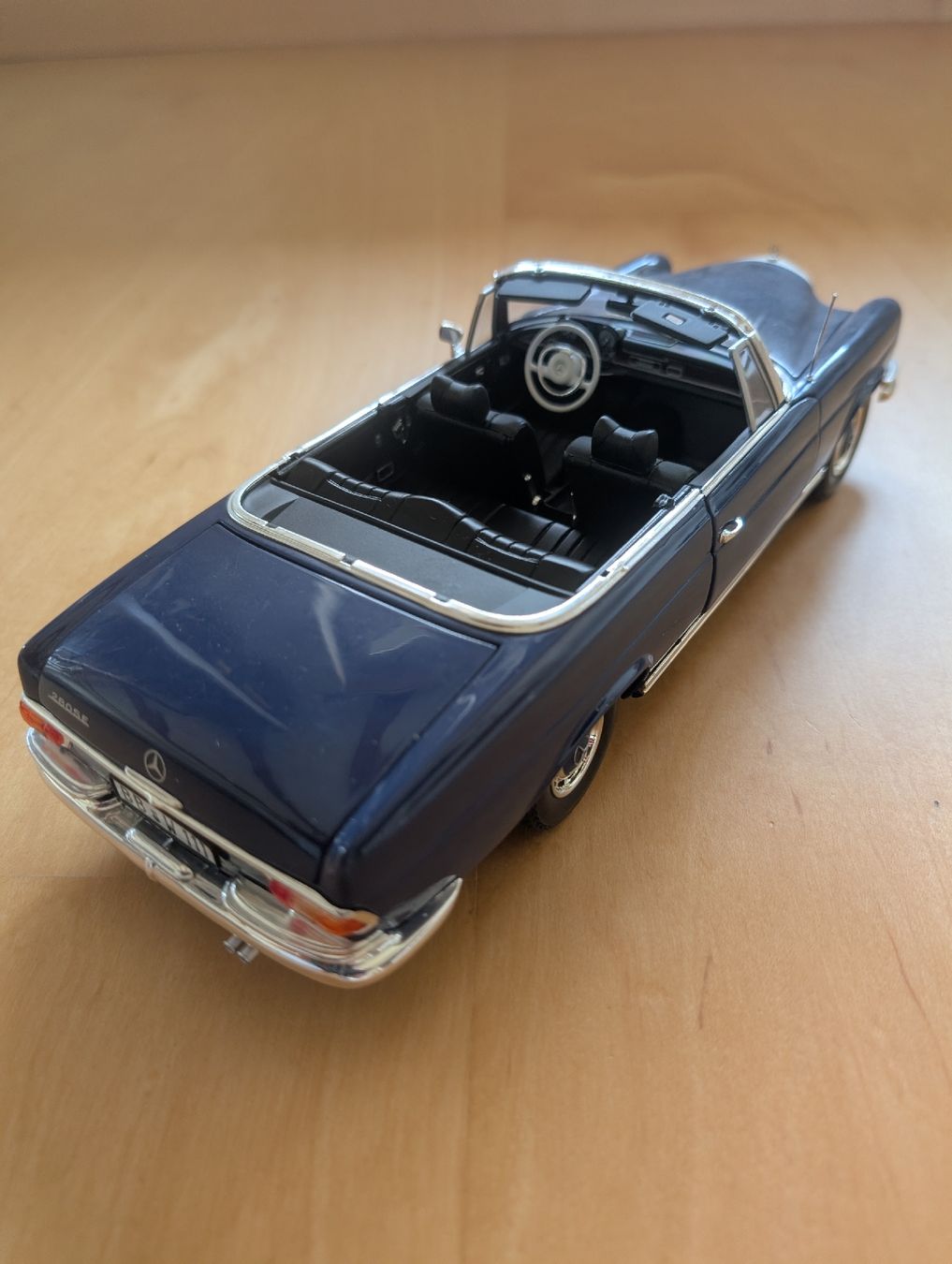 Mercedes-Benz Modellini d'auto: Mercedes W111 280SE Coupe 1/18 – Usato da Sulzbach venduto da MercedesV8 2
