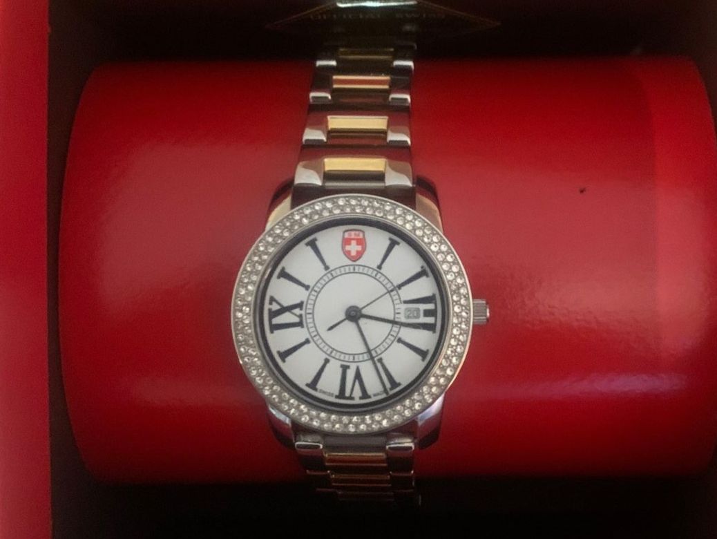 Montres: Montre Swiss Made,  neuve, strass – Neuf avec emballage d'origine à frasses par Claudeb00 1