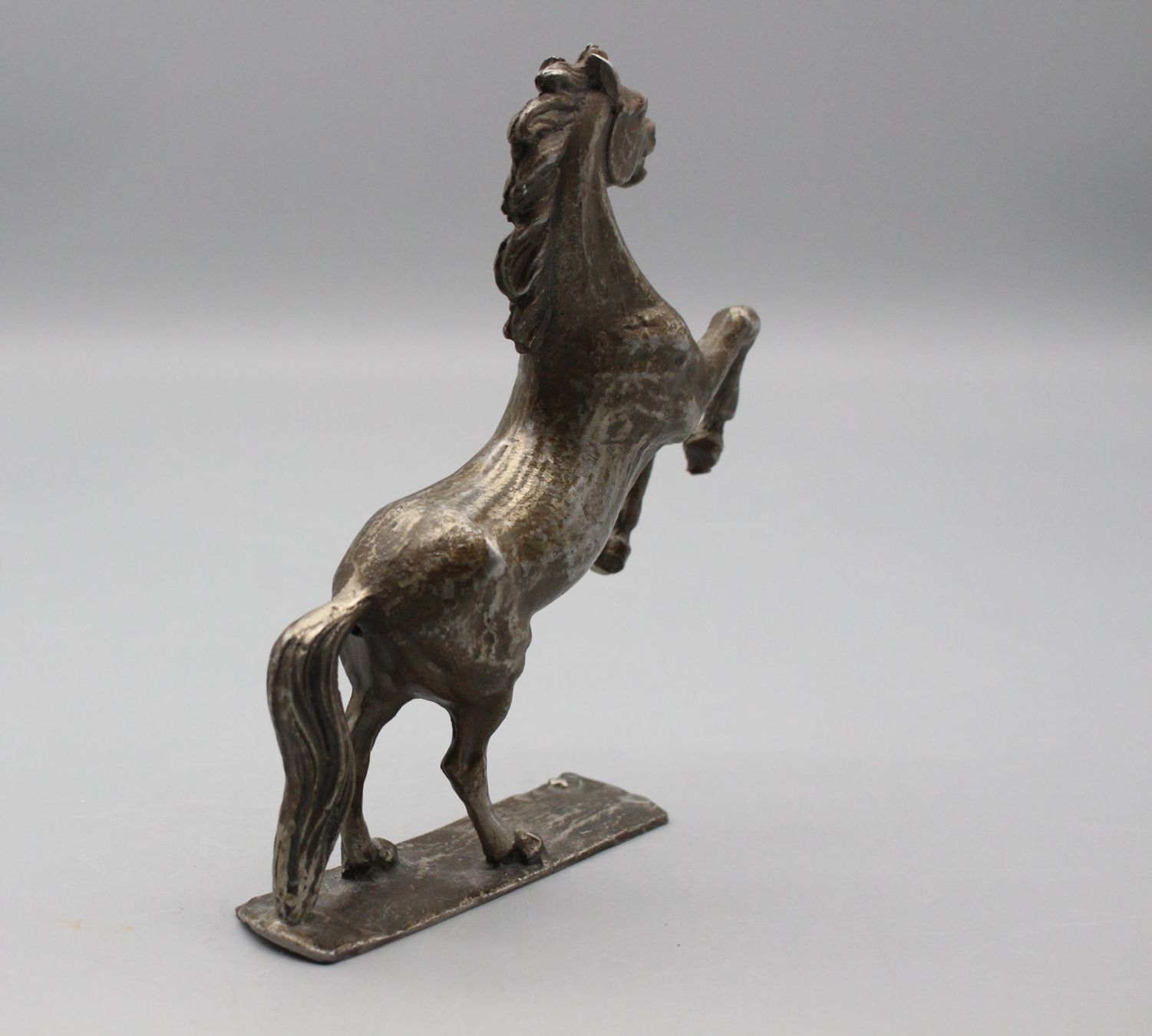Sculture & Statue: Alte Pferdeskulptur Steigender Hengst – Usato da Bruettisellen venduto da Collector_Store 4