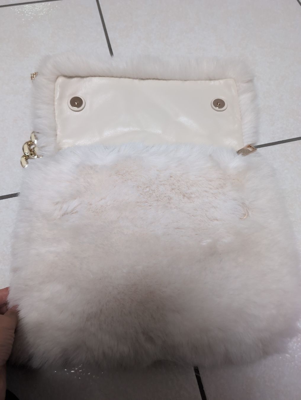 Borse da donna: Borsa finto pelo bianca, nuova – Usato da S. Pietro venduto da van_2826 2