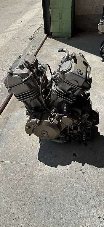Motori: Honda XRV750 Motor – Usato da Zell LU venduto da .VR46.