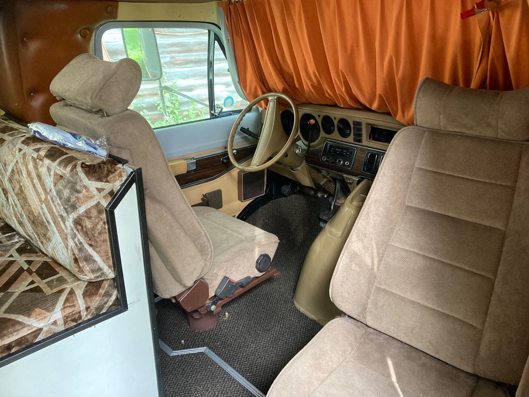 Dodge Camping Fahrzeuge: Camper US Dodge Cobra 1978 – Gebraucht aus Wildegg von  6