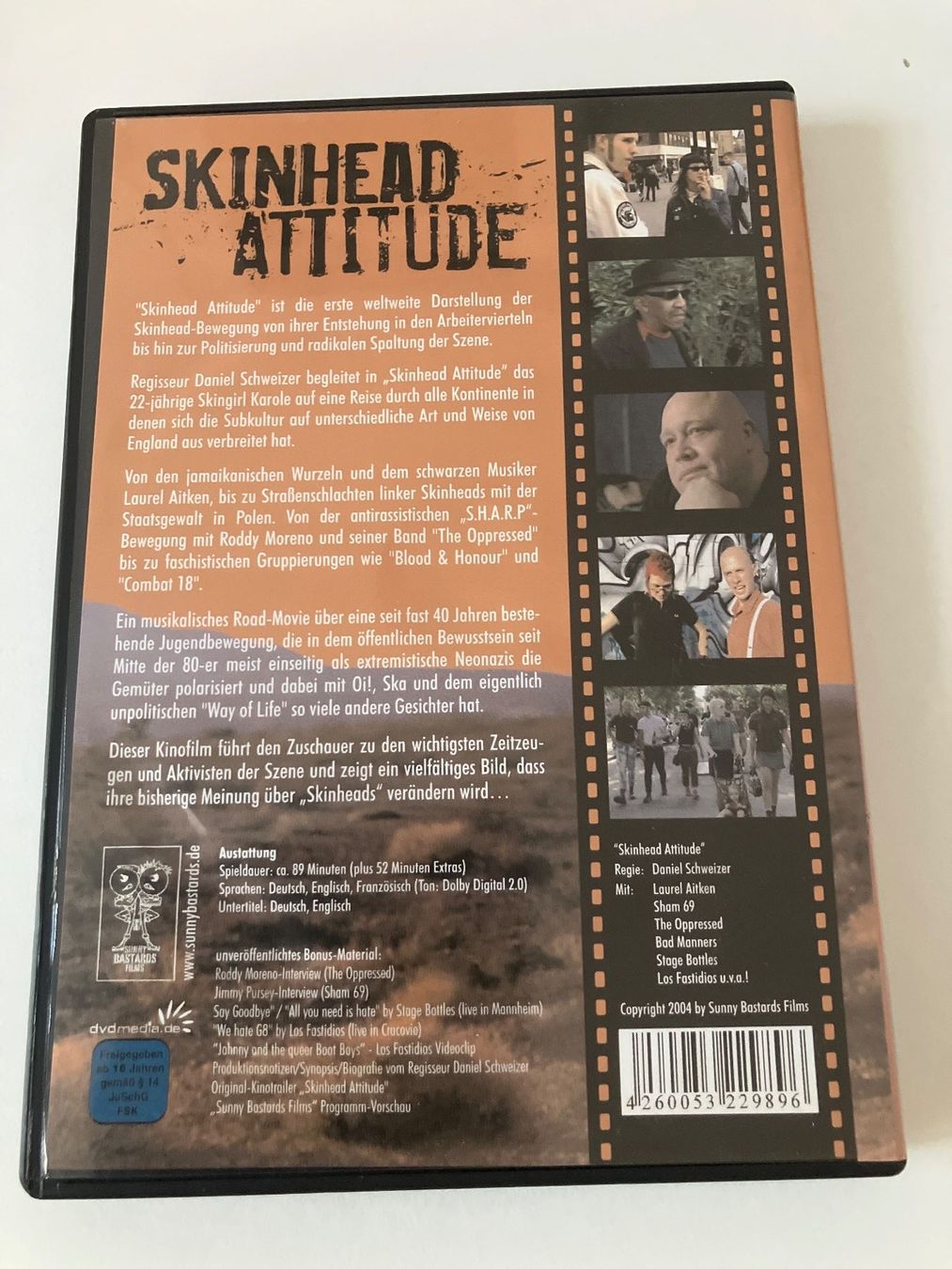 Tutti i DVDs: Skinhead Attitude (DVD) von Daniel Schweizer – Usato da Arbon venduto da JoJoAs 1