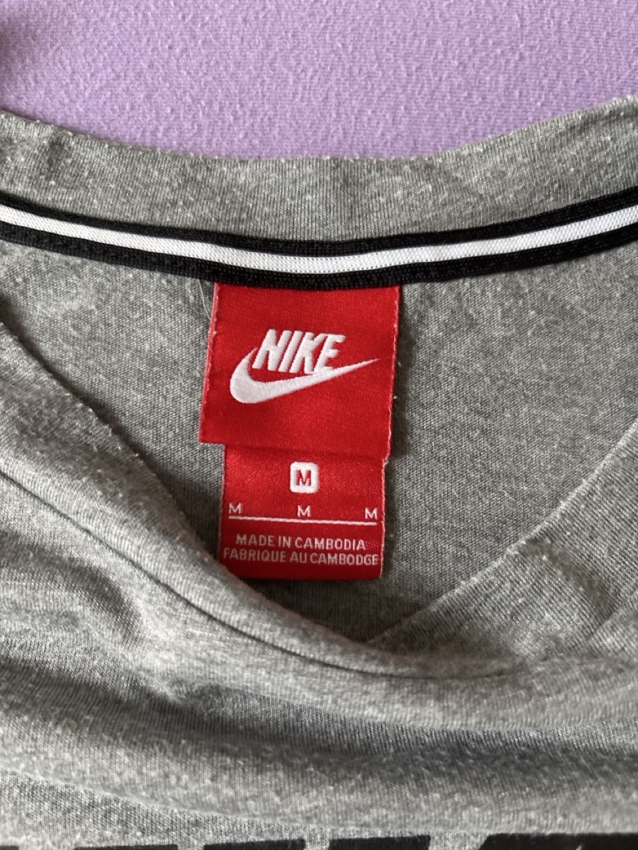 Nike T-shirt: T-Shirt Nike Grösse M – Usato da Unterentfelden venduto da Lavach 1