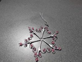 Schneeflocke grau/rosa Perlen