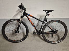 Trek XCaliber 8, schwarz orange, Hardtail, Top Zustand